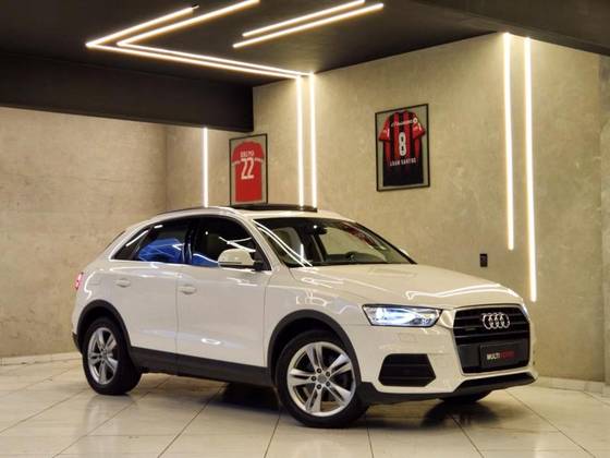 AUDI Q3 2.0 TFSI AMBIENTE QUATTRO 4P GASOLINA S TRONIC